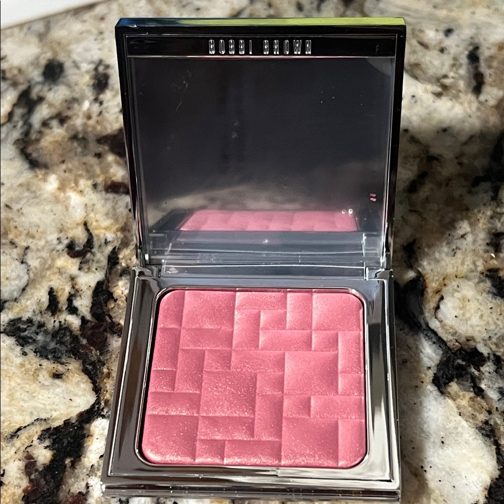 ⚡️💕Rare! Bobbi Brown Naked Pink Highlighter